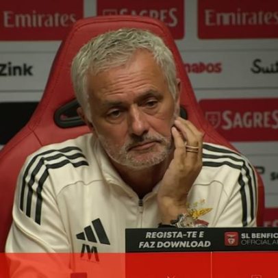 Mourinho defende acabar com o VAR após erros de grande dimensão