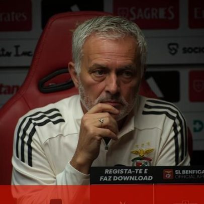 Mourinho comenta lesão de Lukebakio e cita mercado de Livramento