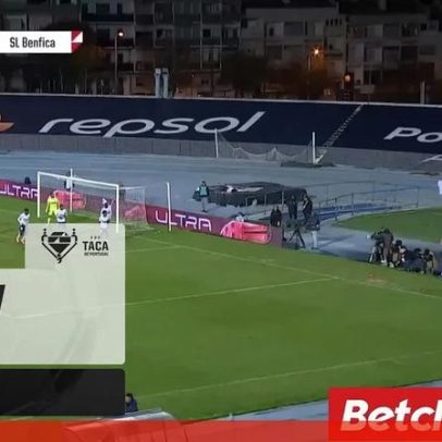 Ríos estreia-se a marcar pelo Benfica com cabeçada frente ao Atlético