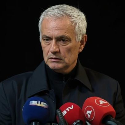 Mourinho afirma não comparar Ríos com Rui Costa