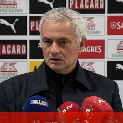 Mourinho diz que não irá comparar Ríos com Rui Costa