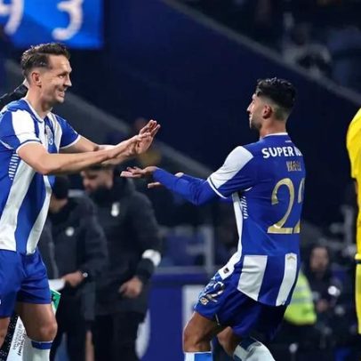 Luuk de Jong regressa à ação após quase três meses de ausência