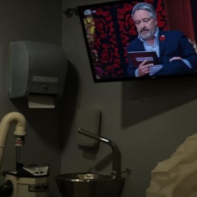 Nuno Markl assiste a Taskmaster no hospital e considera vê-lo uma maravilha