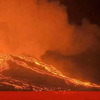 Fluxos de lava do Kilauea iluminam o céu noturno no Havaí