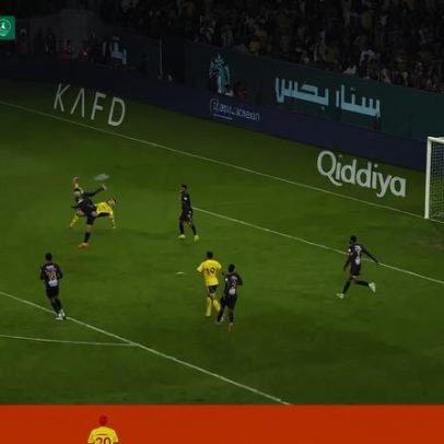 Cristiano Ronaldo fecha goleada do Al Nassr com pontapé de bicicleta