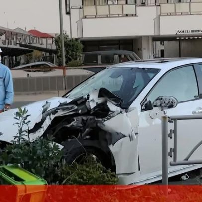 Carro atropela grupo em Tóquio; motorista foge a pé