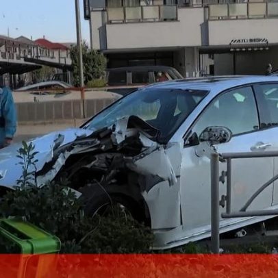 Carro atropela grupo em Tóquio e motorista foge a pé