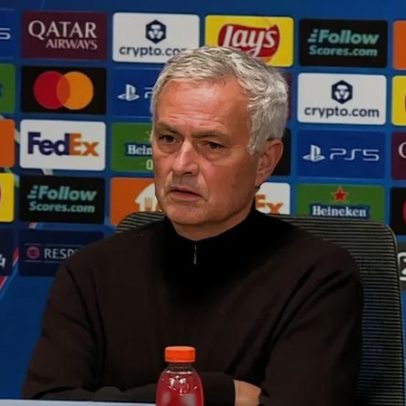 Mourinho elogia Ivanovic por ser jogador que trabalha e dá tudo