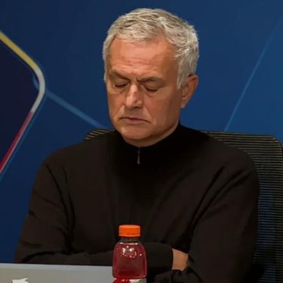 Mourinho diz que o que disse na imprensa foi dirigido aos jogadores