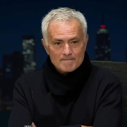 Mourinho diz que Barreiro é jogador do Benfica e não mudou ao intervalo