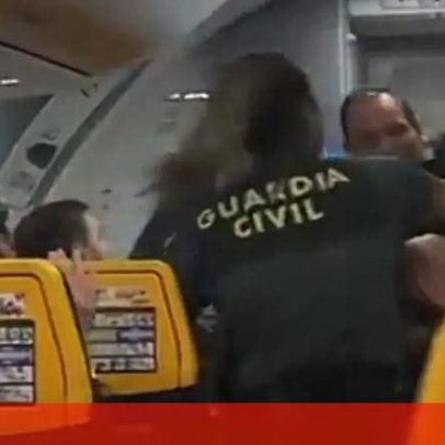 Lutadora de MMA agride dois polícias em voo da Ryanair e detida no aeroporto