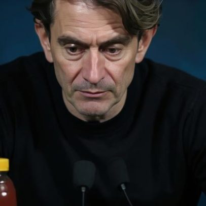 Treinador do Tottenham vê Vitinha do PSG como futuro Bola de Ouro