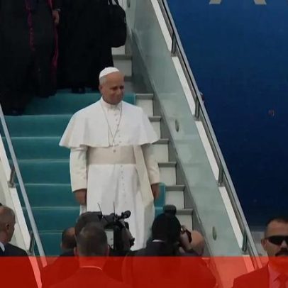Papa Leão XIV chega à Turquia para a primeira viagem internacional