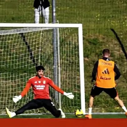 Ivanović e Henrique Araújo marcam e mostram-se a Mourinho no treino do Benfica