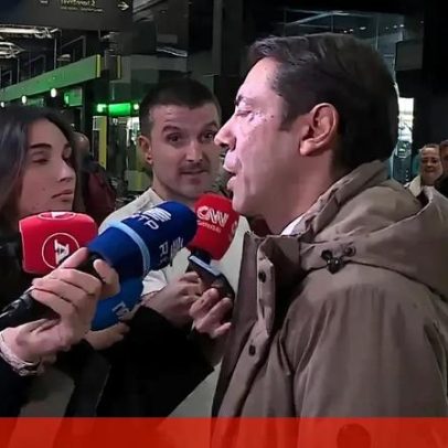 Rui Costa responde sobre mudança do 9 ao intervalo no jogo com o Atlético
