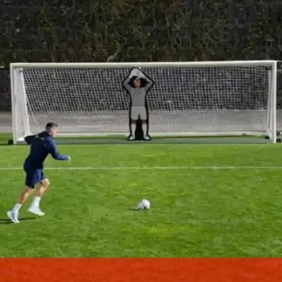 Cristiano Ronaldo enfrenta guarda-redes robô considerado imbativável
