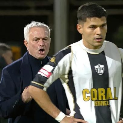 Mourinho celebra vitória na Madeira com palavras dirigidas ao Benfica