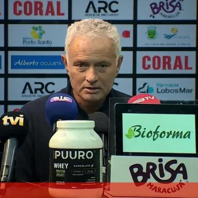 Mourinho elogia domínio do Benfica e comenta tempo de jogo