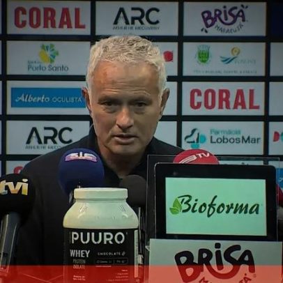 Comitiva do Benfica celebra após episódio de fúria