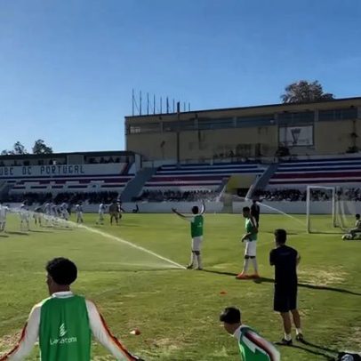 Belenenses ia marcar livre na Tapadinha, mas sistema de rega intervém