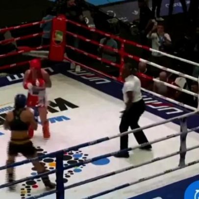 Árbitro sofre pontapé e soco durante combate no Mundial de kickboxing