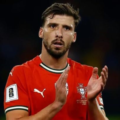 Rúben Dias leva mensagem contra o bullying a jovens