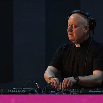 Padre Guilherme realiza viagem ao México de forma surpreendente