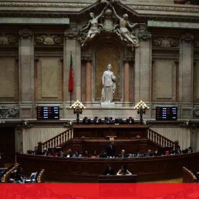 Parlamento aprova quase 70 propostas em dia centrado em saúde e educação