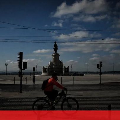 Moradores entregam petição na câmara para reduzir o trânsito na Baixa de Lisboa