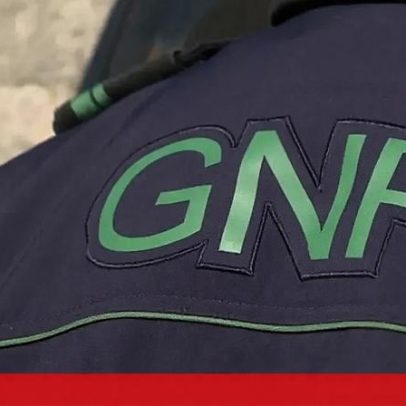 Homem perde-se no Fundão e carro fica atolado numa linha de água