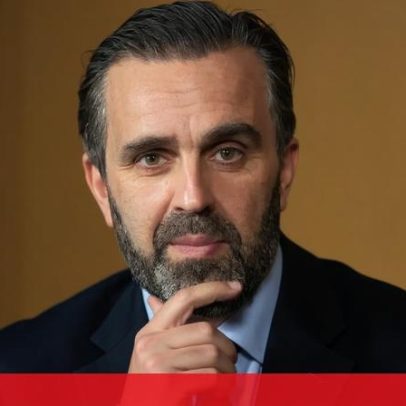 Trinta profissionais lançam manifesto para exigir reabertura de centros de saúde