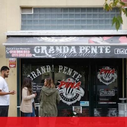 Jovem escapa a tiros de triplo homicida e foge de autocarro