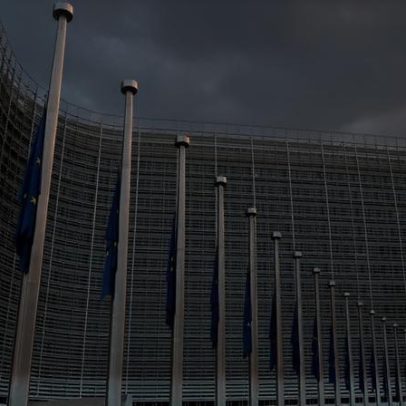 Comissão Europeia desembolsa mais 4 mil milhões de euros para apoiar a Ucrânia