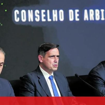 Conselho de Arbitragem desmente Rui Costa sobre lance de António Silva