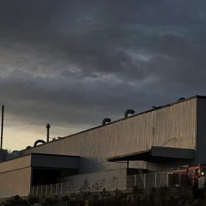 Incêndio em fábrica de mobiliário na Zona Industrial de Lordelo