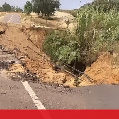 Deslizamento de terras fecha estrada em Azeitão após depressão Cláudia
