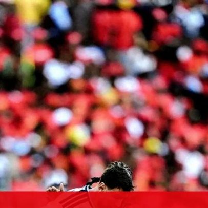 Messi recebe mais aplausos no estádio do que a seleção angolana.