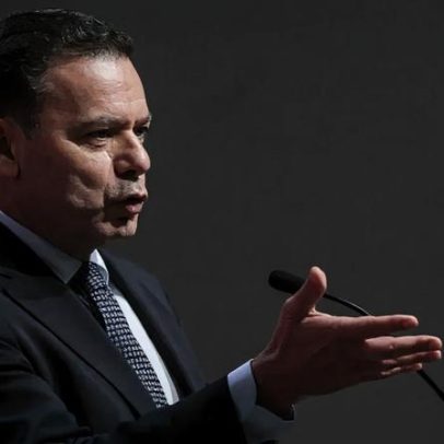 PM diz que PS tem saudades de Pinto Luz, que vai ao parlamento