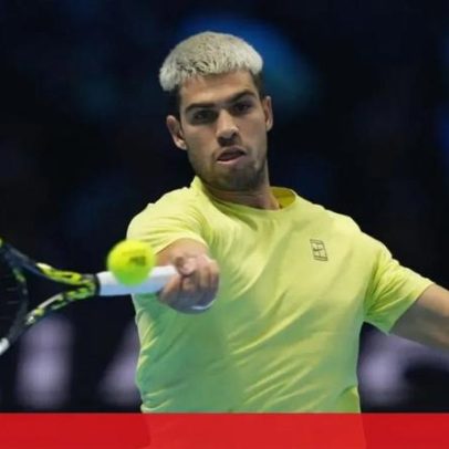 Alcaraz e o campeão Sinner disputam a final das ATP Finals de ténis