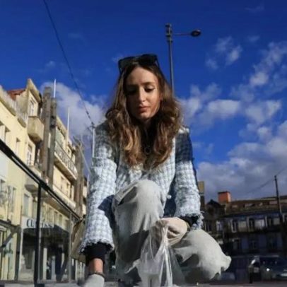 500 estudantes recolhem milhares de pontas de cigarro nas ruas do Porto