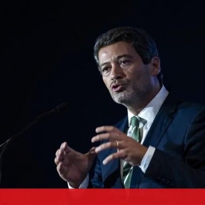 Julgamento de André Ventura por cartazes sobre ciganos é adiado para dezembro