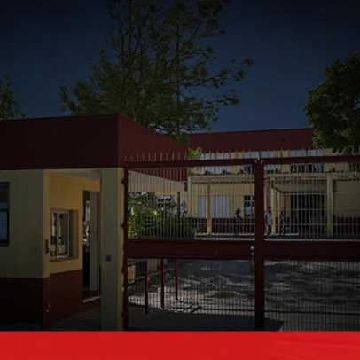 Professor arrasta aluno e expulsa-o da sala de aula