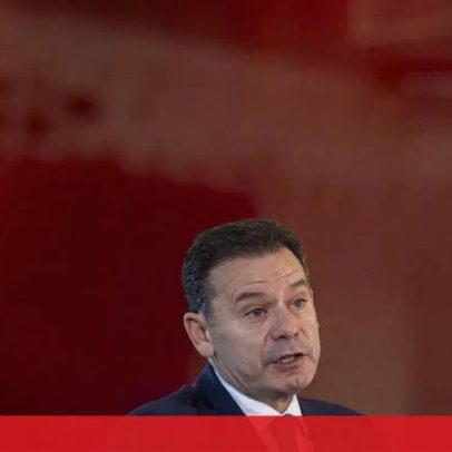 Luís Montenegro chega hoje a Luanda para participar na Cimeira