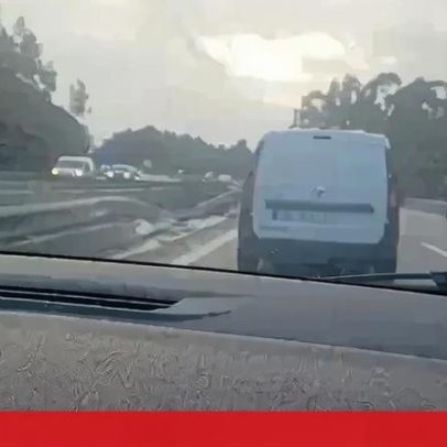Ambulância dos bombeiros de Santo Tirso despista-se em Baltar