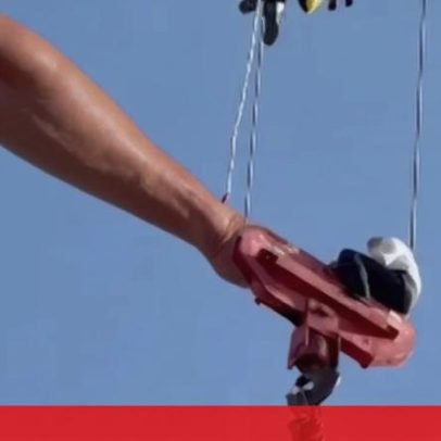 Jovem resgatado por bombeiros em Israel após sete horas preso num guindaste