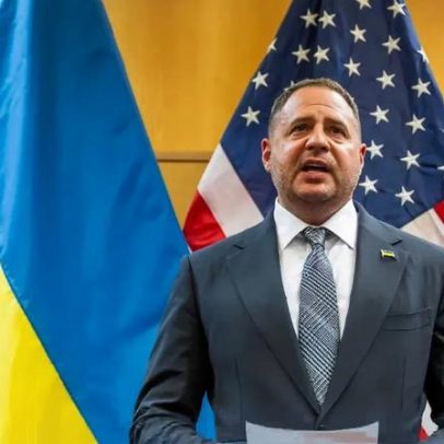 Chefe do gabinete de Zelensky demite-se após buscas por corrupção