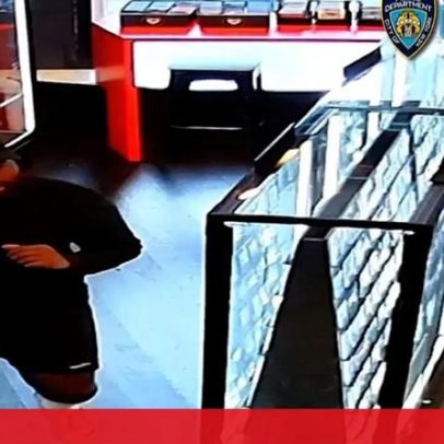 Homem procurado por roubo de 8 mil euros em cartas de Pokémon e basebol em NY