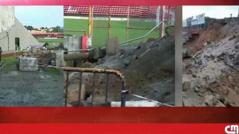 Trecho de bancada de estádio desaba em Santa Maria da Feira devido à chuva