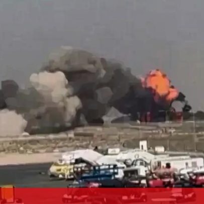 Novas imagens mostram o momento da queda do avião de combate indiano em Dubai