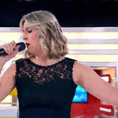 Joanna Félix canta o single Como É Que Não Vês no Manhã CM